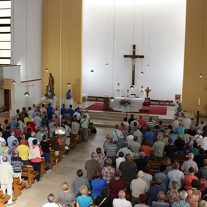 Tristotinjak slovenskih hodočasnika hodočastilo sv. Josipu 